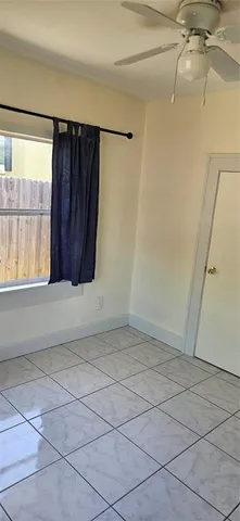 $1,450 | 1610 27th Avenue North, St. Petersburg, FL 33713