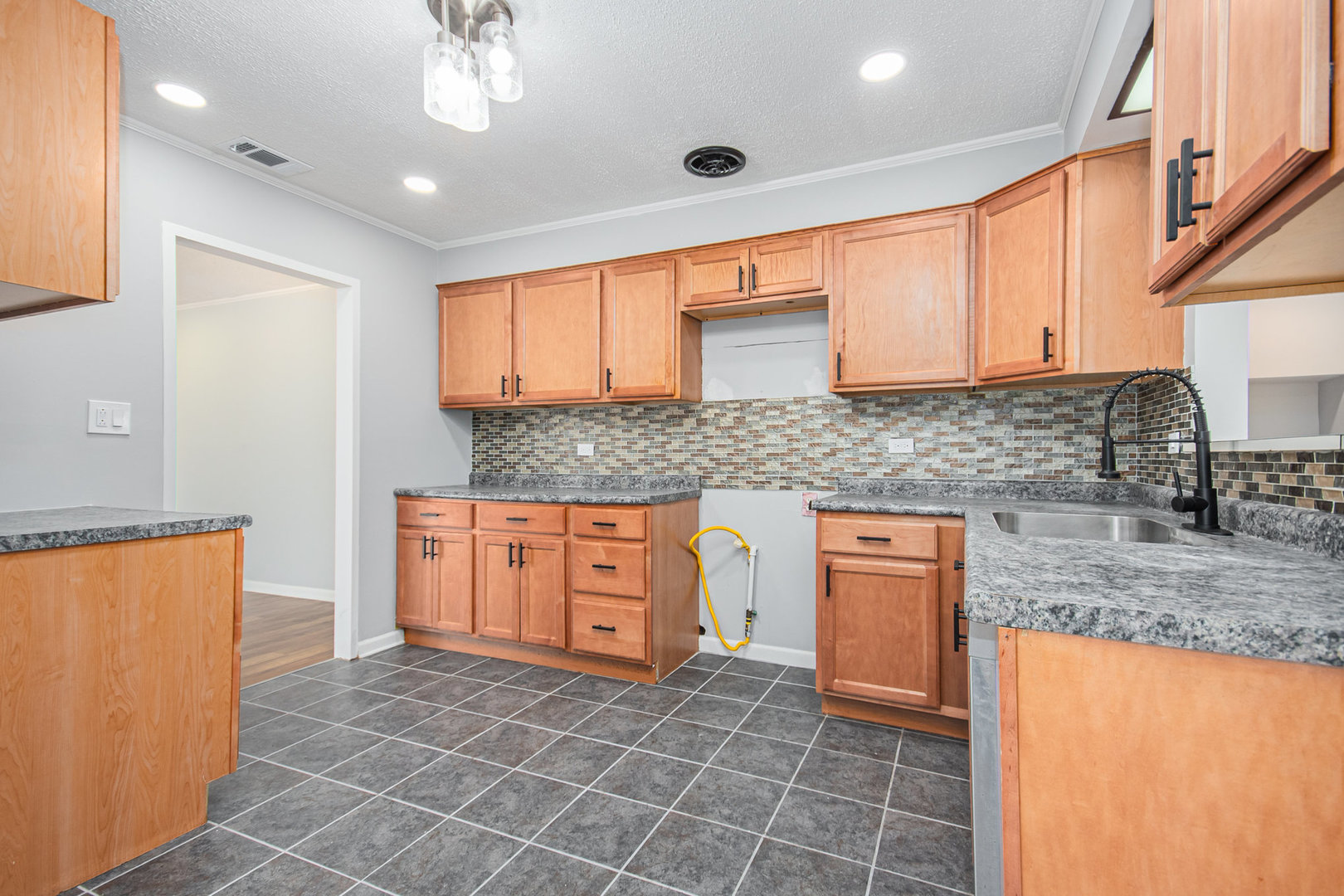 204 Rich Road Park Forest, IL 60466 - Photo 19 of 27 Gallery Image 19