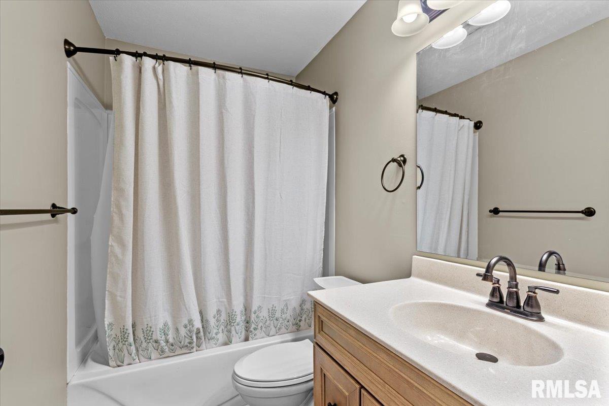 2409 Basil Drive Springfield, IL 62707 - Photo 16 of 31 Gallery Image 16