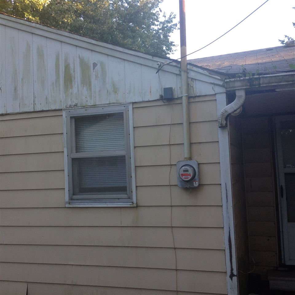 1811 South Hemlock Road Muncie, IN 47302 - Photo 3 of 9 Gallery Image 3