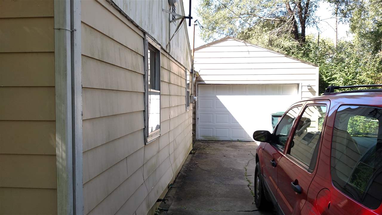 1811 South Hemlock Road Muncie, IN 47302 - Photo 7 of 9 Gallery Image 7