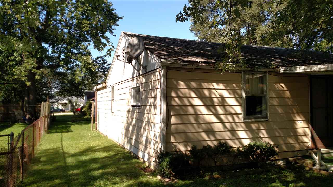 1811 South Hemlock Road Muncie, IN 47302 - Photo 8 of 9 Gallery Image 8