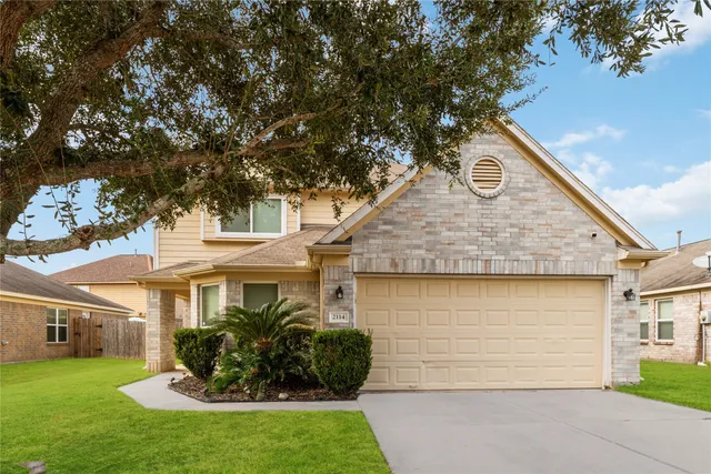 $299,500 | 2114 Bishop Hollow Lane, Rosenberg, TX 77471