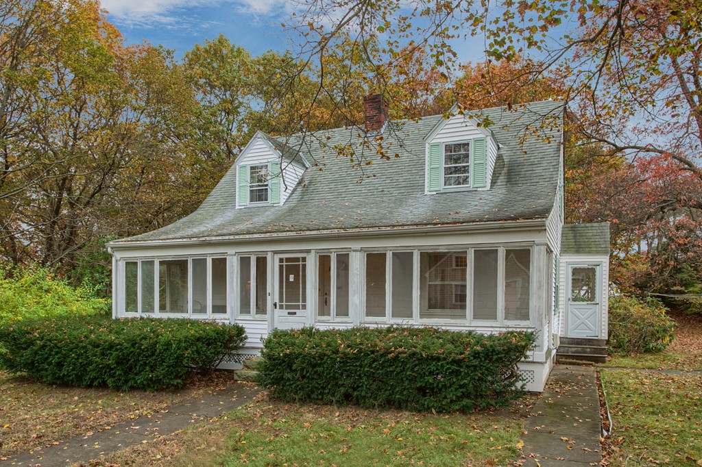 11 Yale Road Andover, MA 01810 - Photo 1 of 26 Gallery Image 1