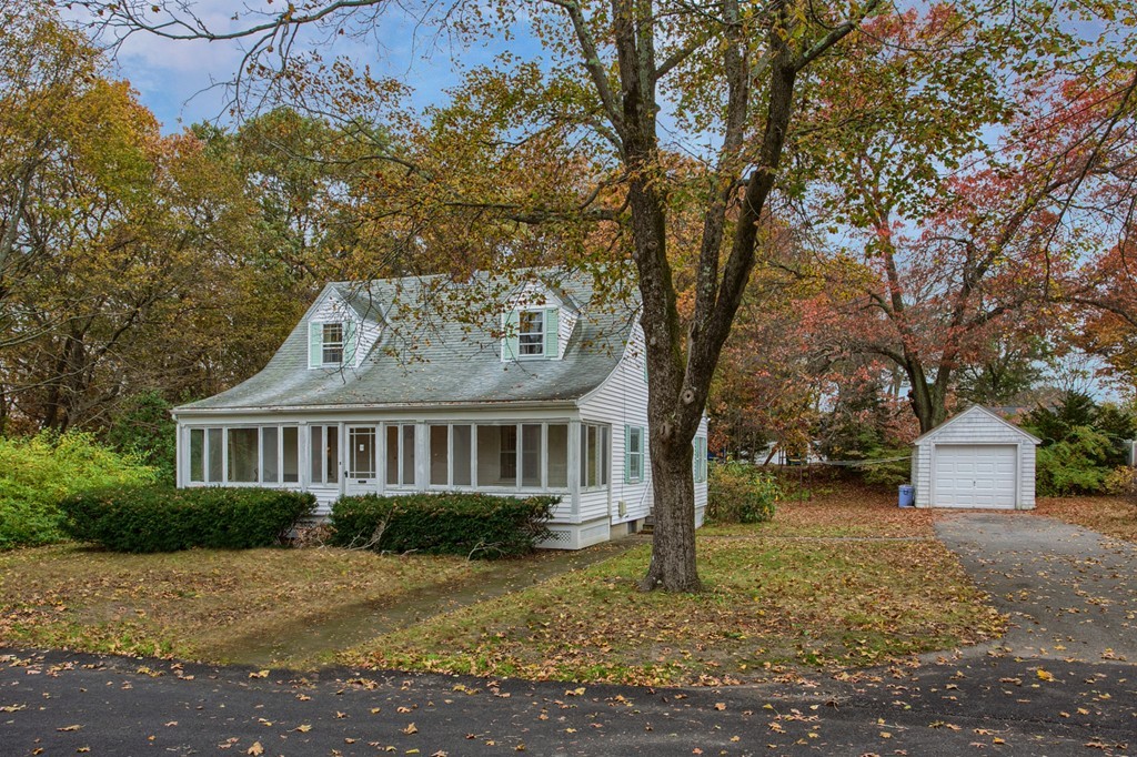 11 Yale Road Andover, MA 01810 - Photo 3 of 26 Gallery Image 3