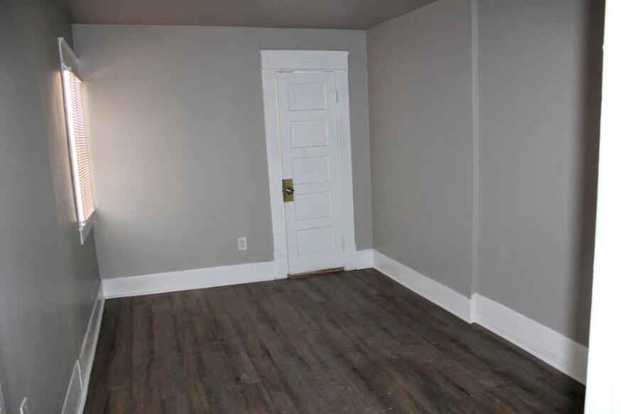 2519 38th Street Lubbock, TX 79413 - Photo 9 of 14 Primary/Back Bedroom
