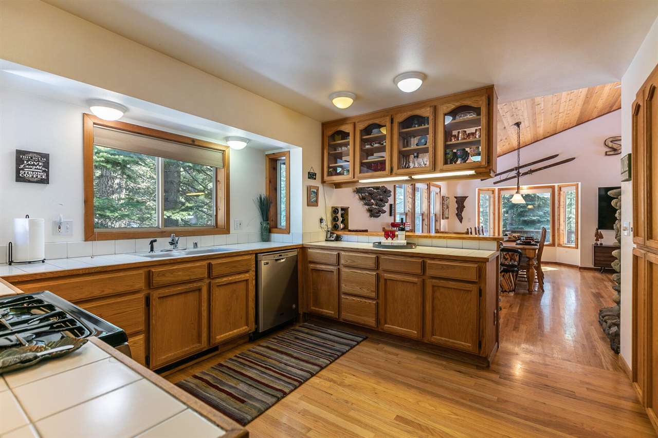 12651 Ski View Loop Truckee, CA 96161 - Photo 12 of 21 Gallery Image 12