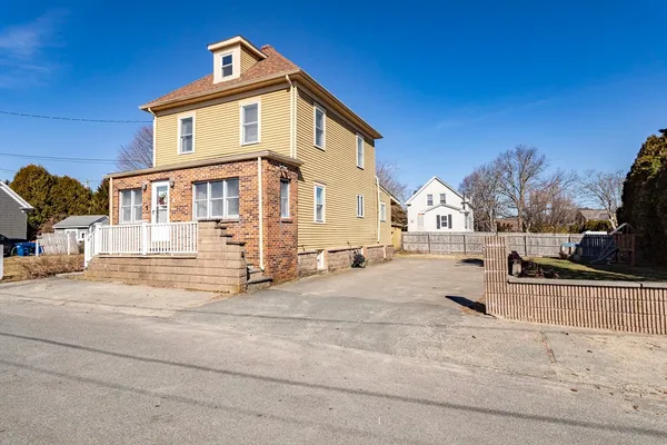 $499,000 | 4 Page Street, Fairhaven, MA 02719