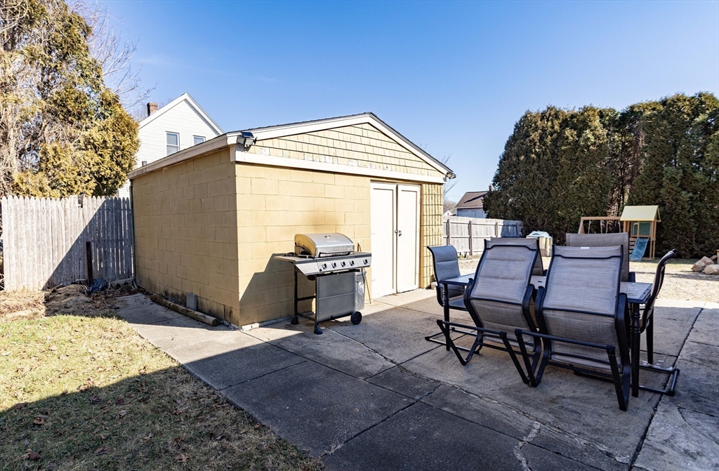 4 Page Street Fairhaven, MA 02719 - Photo 7 of 41