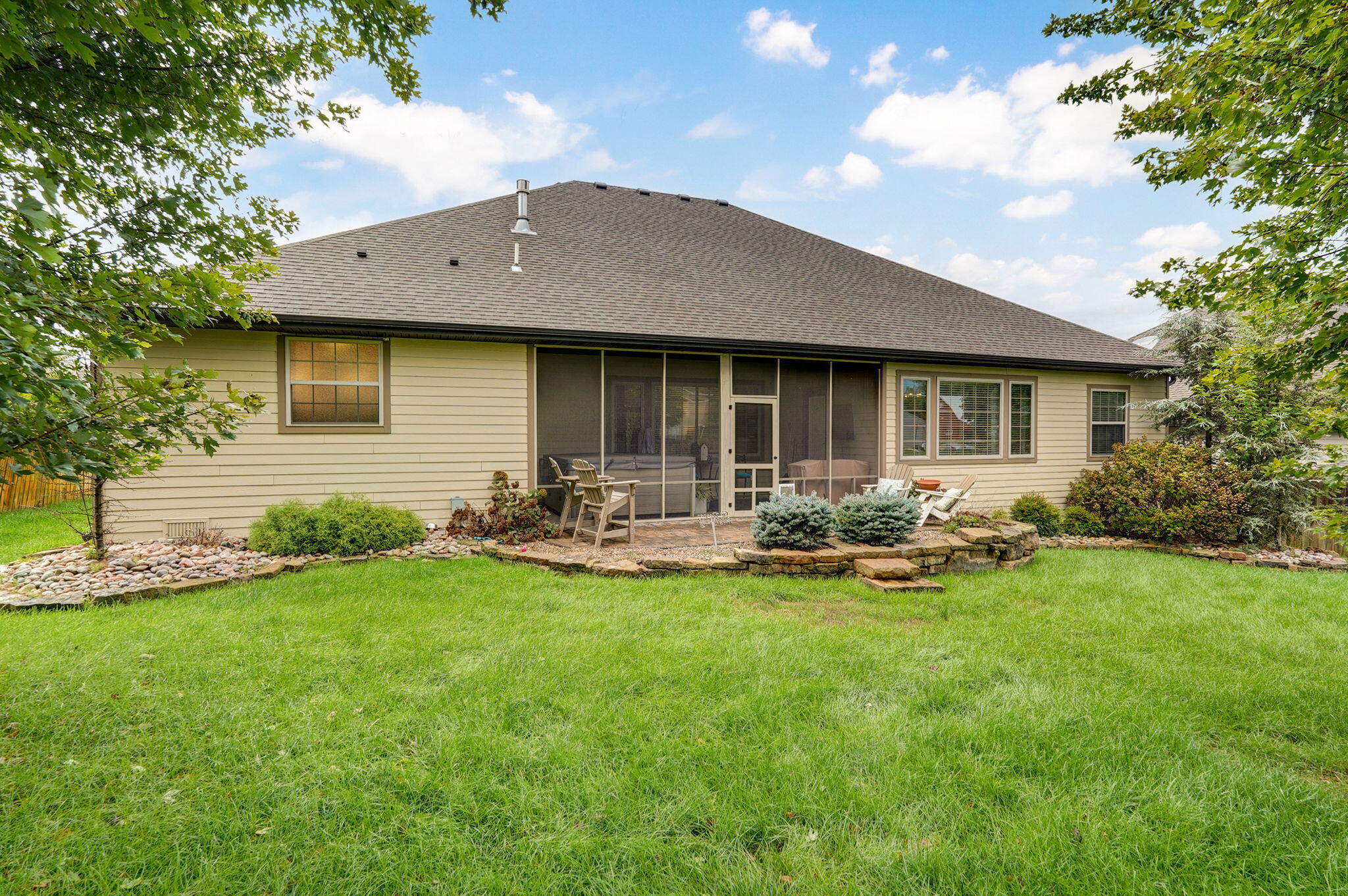 992 North Cedar Ridge Avenue Springfield, MO 65802 - Photo 39 of 42 992 N Cedar Ridge Ave-11
