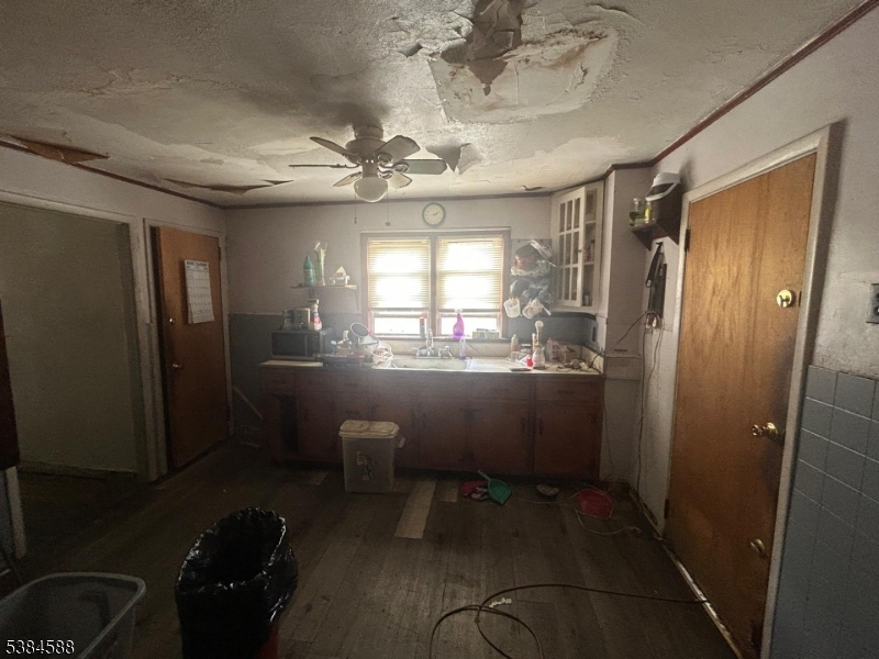 73 Main Street Belleville, NJ 07109 - Photo 6 of 16