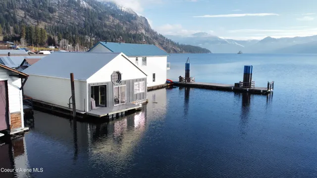 $359,900 | 16862 East Boileaus G Dock, Bayview, ID 83803