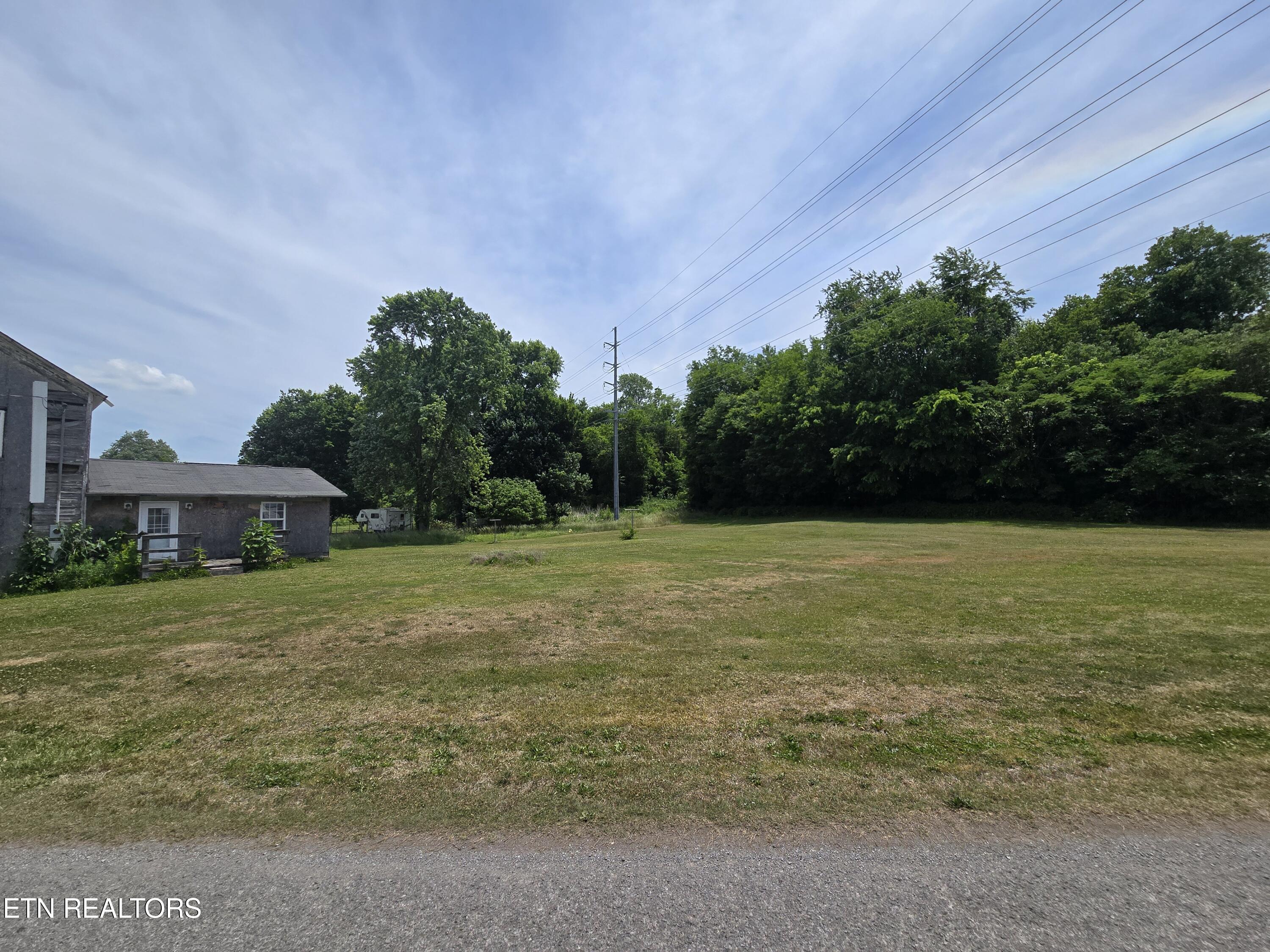 9354 Mascot Road Mascot, TN 37806 - Photo 4 of 4 20260519_131056