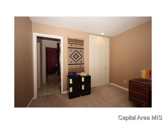 854 Roanoke Drive Springfield, IL 62702 - Photo 11 of 24
