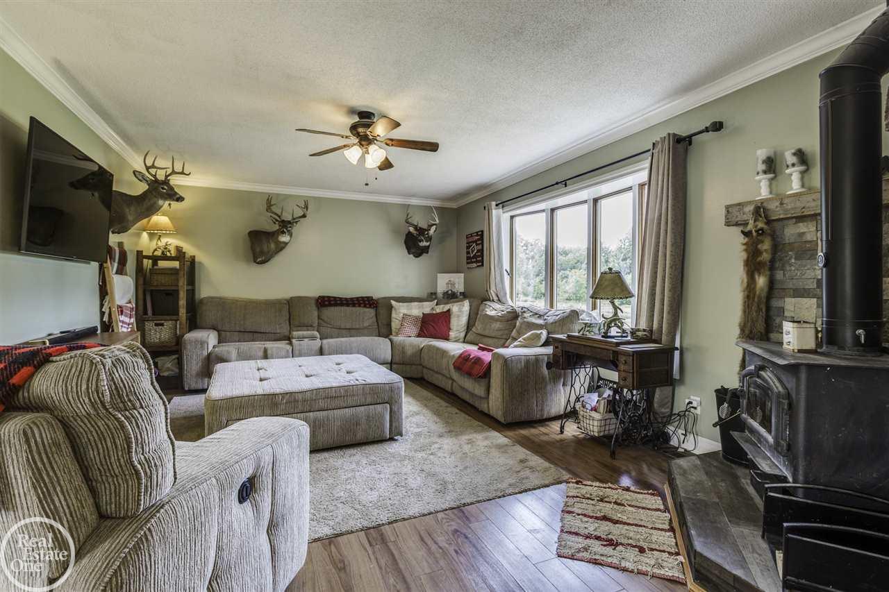 12279 Dunn Road Memphis, MI 48041 - Photo 13 of 40 50015897-13.JPG