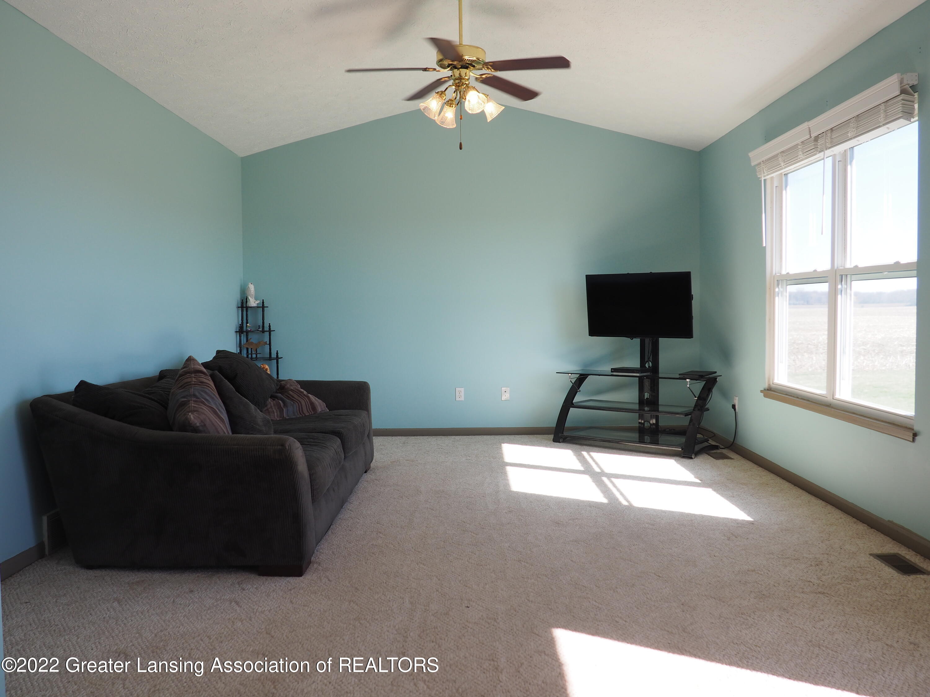 2334 North Wheaton Road Charlotte, MI 48813 - Photo 2 of 13 P4103141