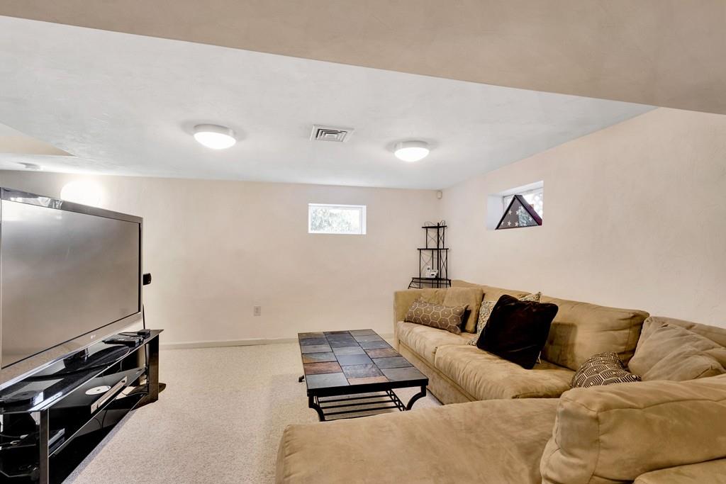 29 Hillcrest Road Burlington, MA 01803 - Photo 20 of 27 Gallery Image 20