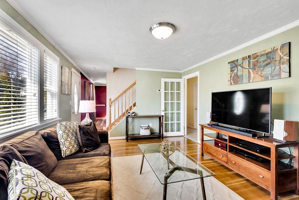 29 Hillcrest Road Burlington, MA 01803 - Photo 4 of 27 Gallery Image 4