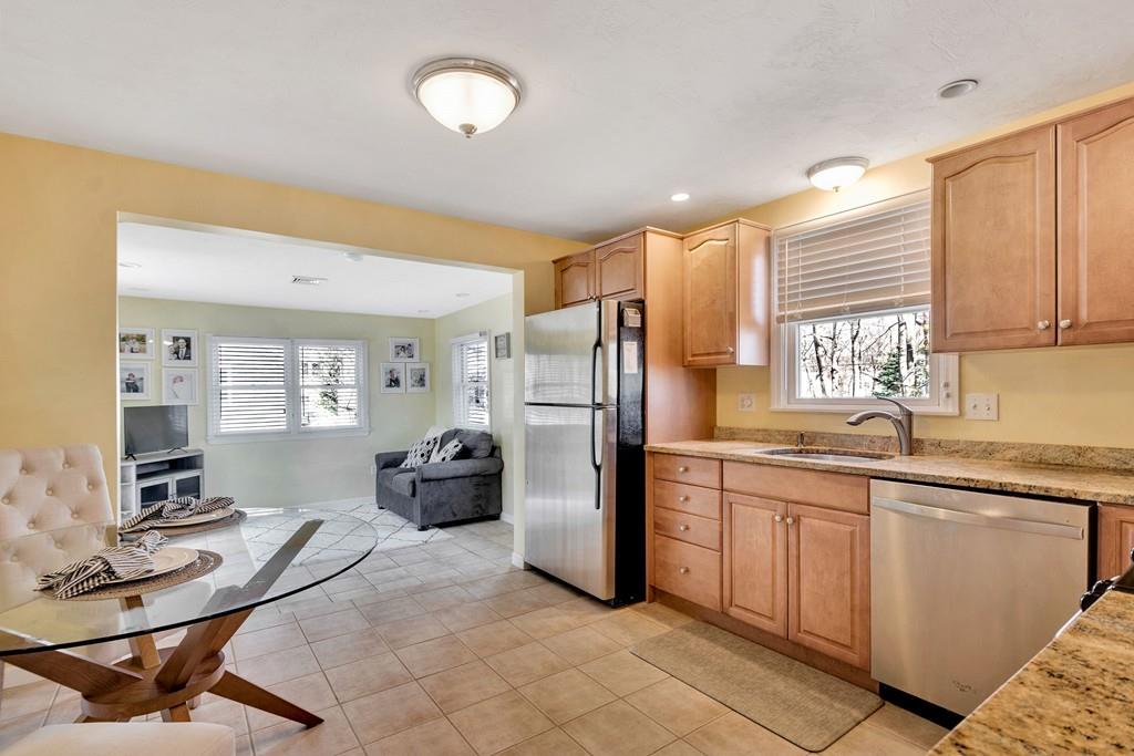 29 Hillcrest Road Burlington, MA 01803 - Photo 6 of 27 Gallery Image 6