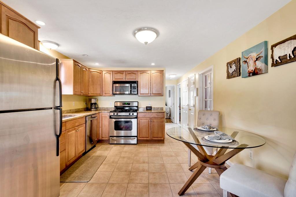 29 Hillcrest Road Burlington, MA 01803 - Photo 8 of 27 Gallery Image 8