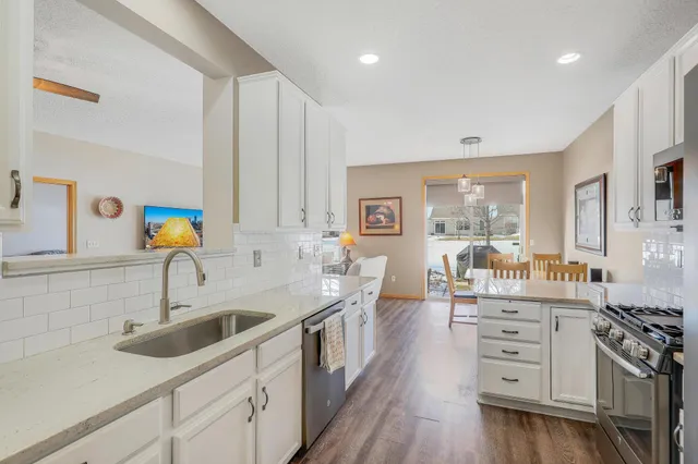 $329,900 | 19725 Canary Path, Farmington, MN 55024