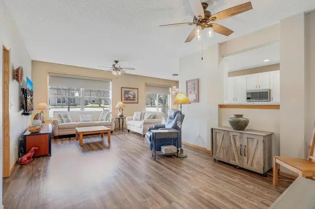 $329,900 | 19725 Canary Path, Farmington, MN 55024