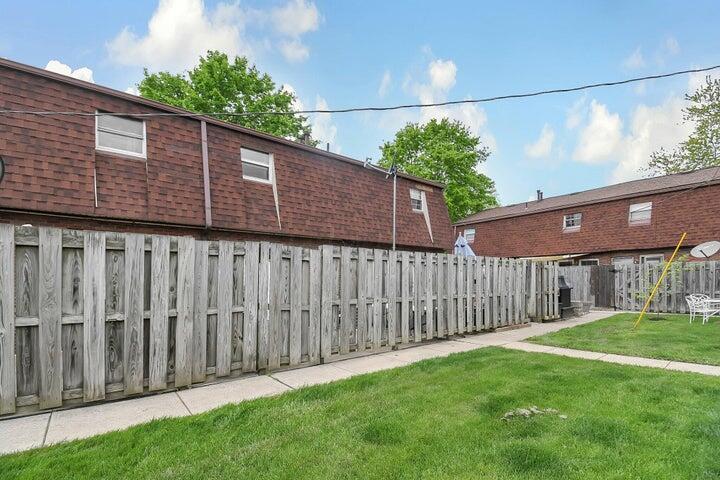 5690 Beechcroft Road, Unit B Columbus, OH 43229 - Photo 20 of 20 rear 2