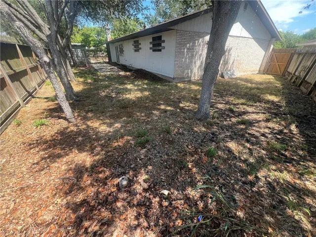 $1,895 | 5737 Lynncrest Drive, Corpus Christi, TX 78415