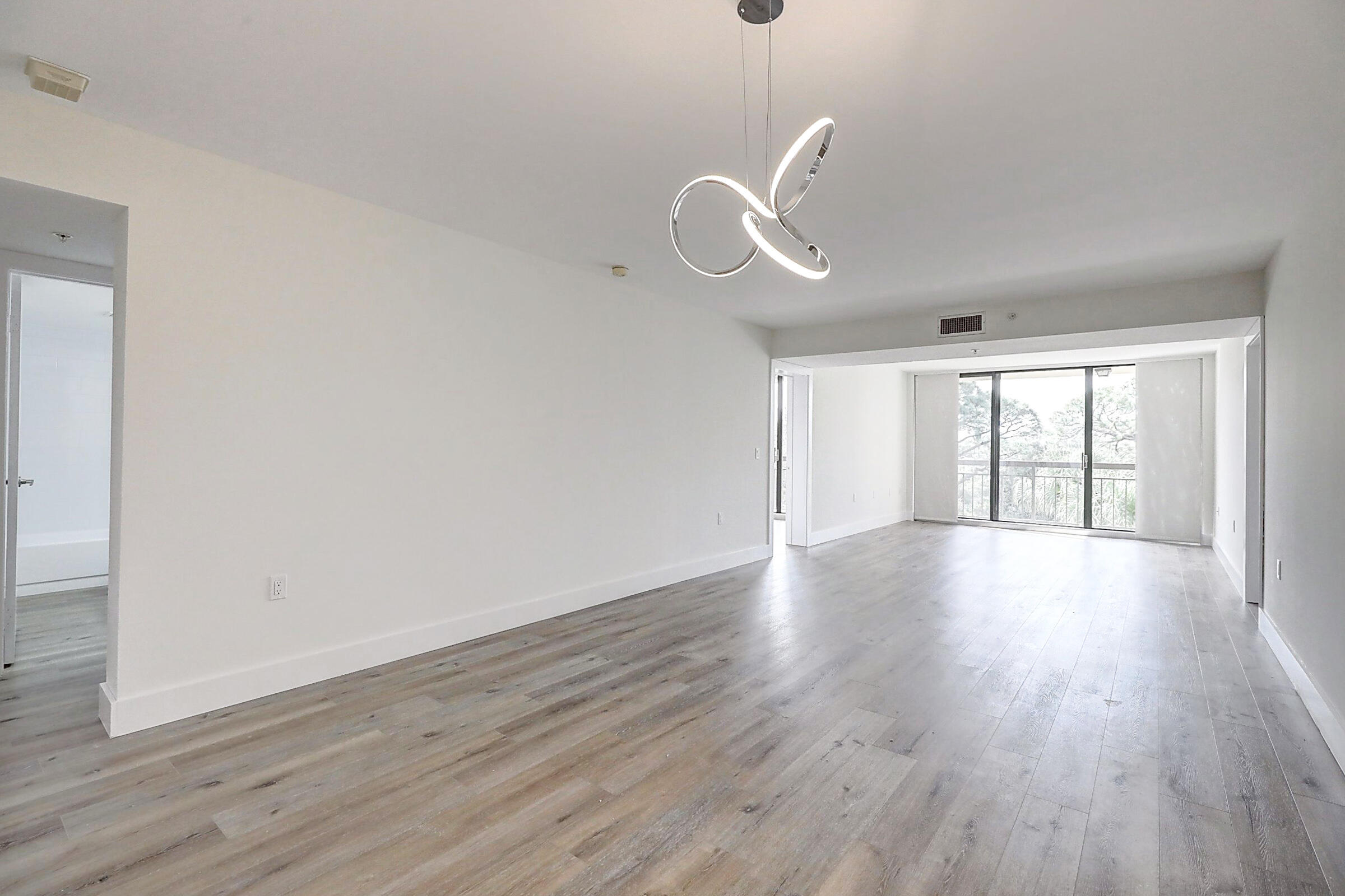 2001 Marina Isle Way, Unit 403 Jupiter, FL 33477 - Photo 12 of 35 12