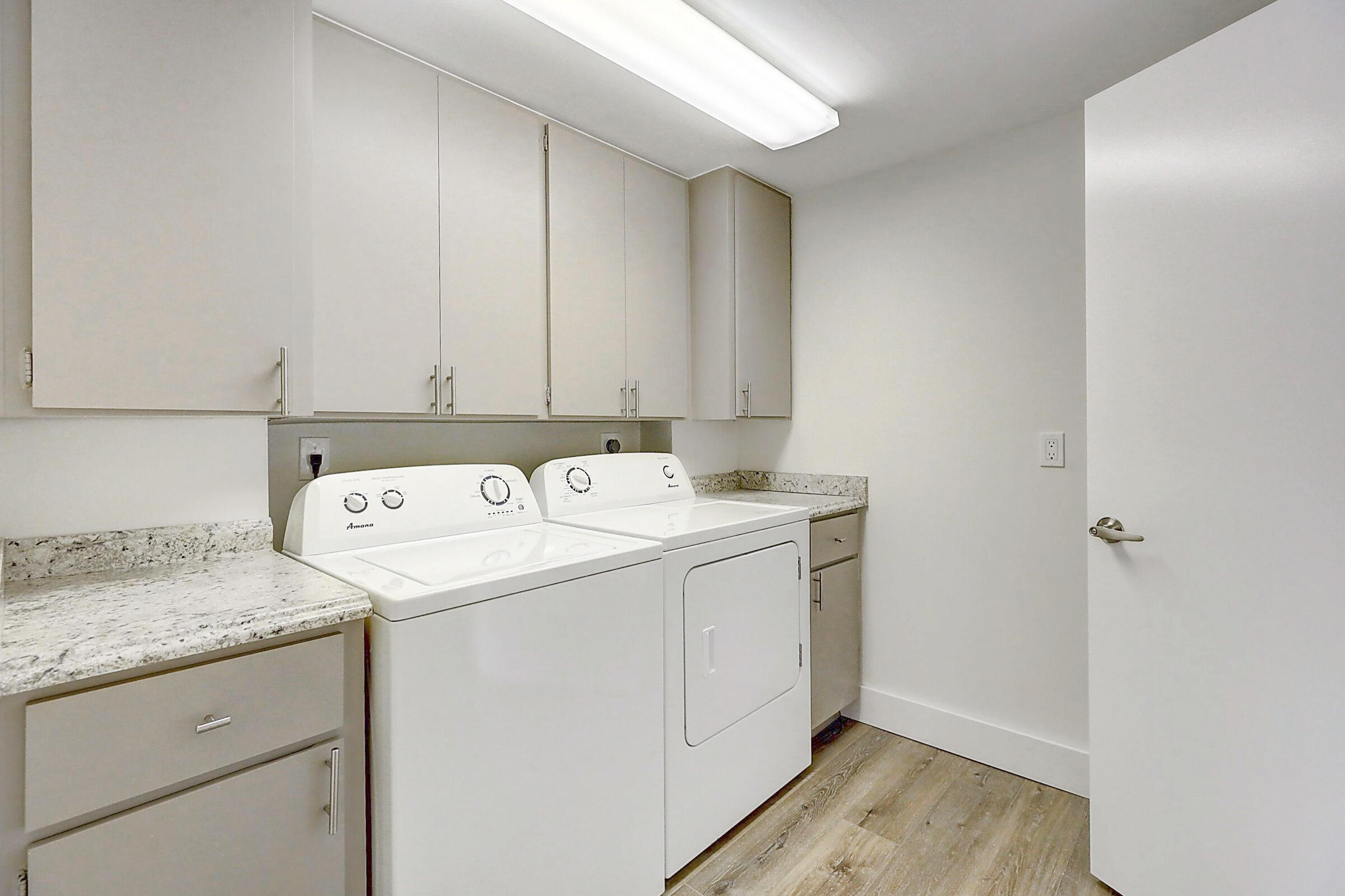 2001 Marina Isle Way, Unit 403 Jupiter, FL 33477 - Photo 28 of 35 28