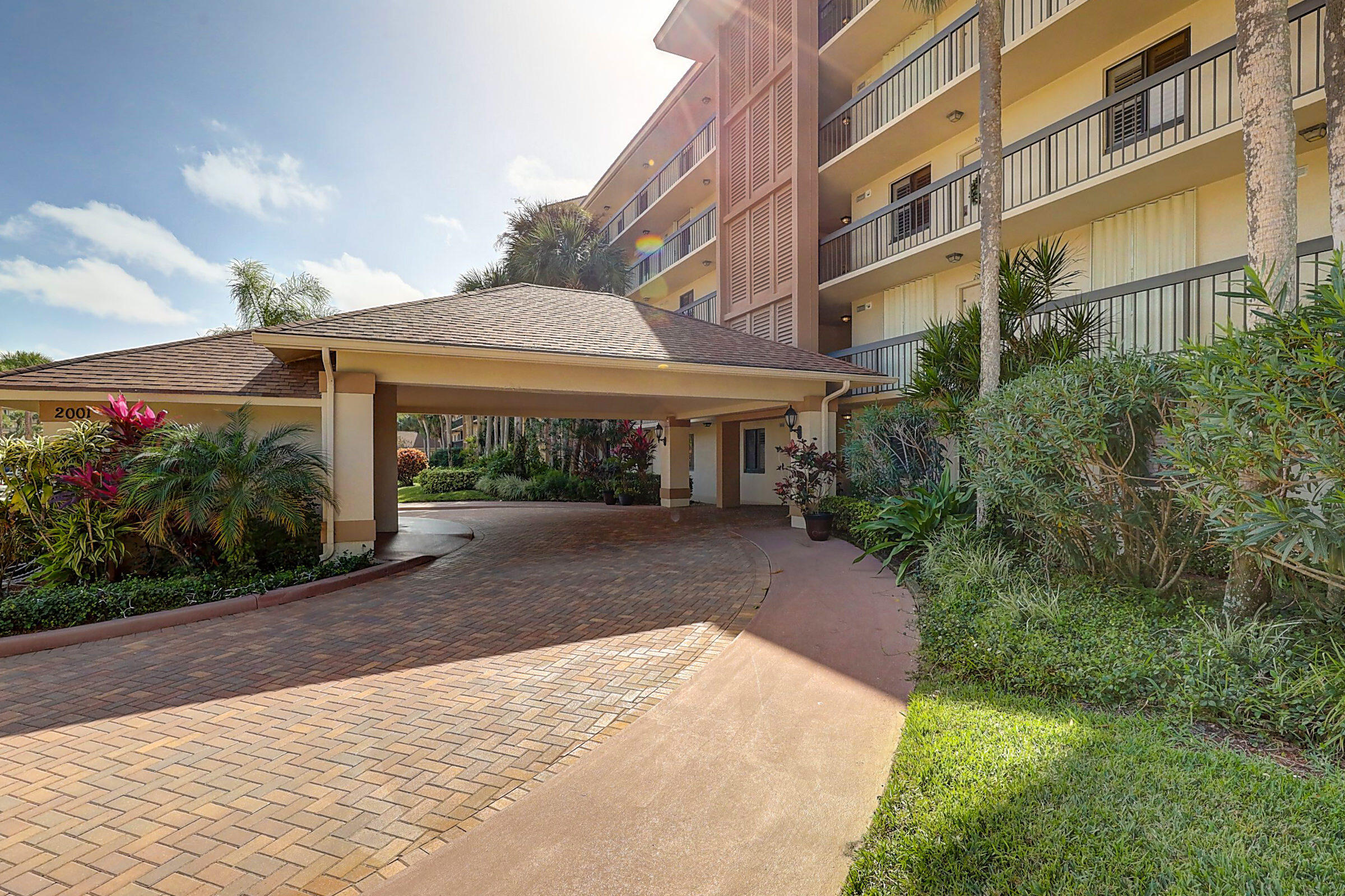 2001 Marina Isle Way, Unit 403 Jupiter, FL 33477 - Photo 32 of 35 32