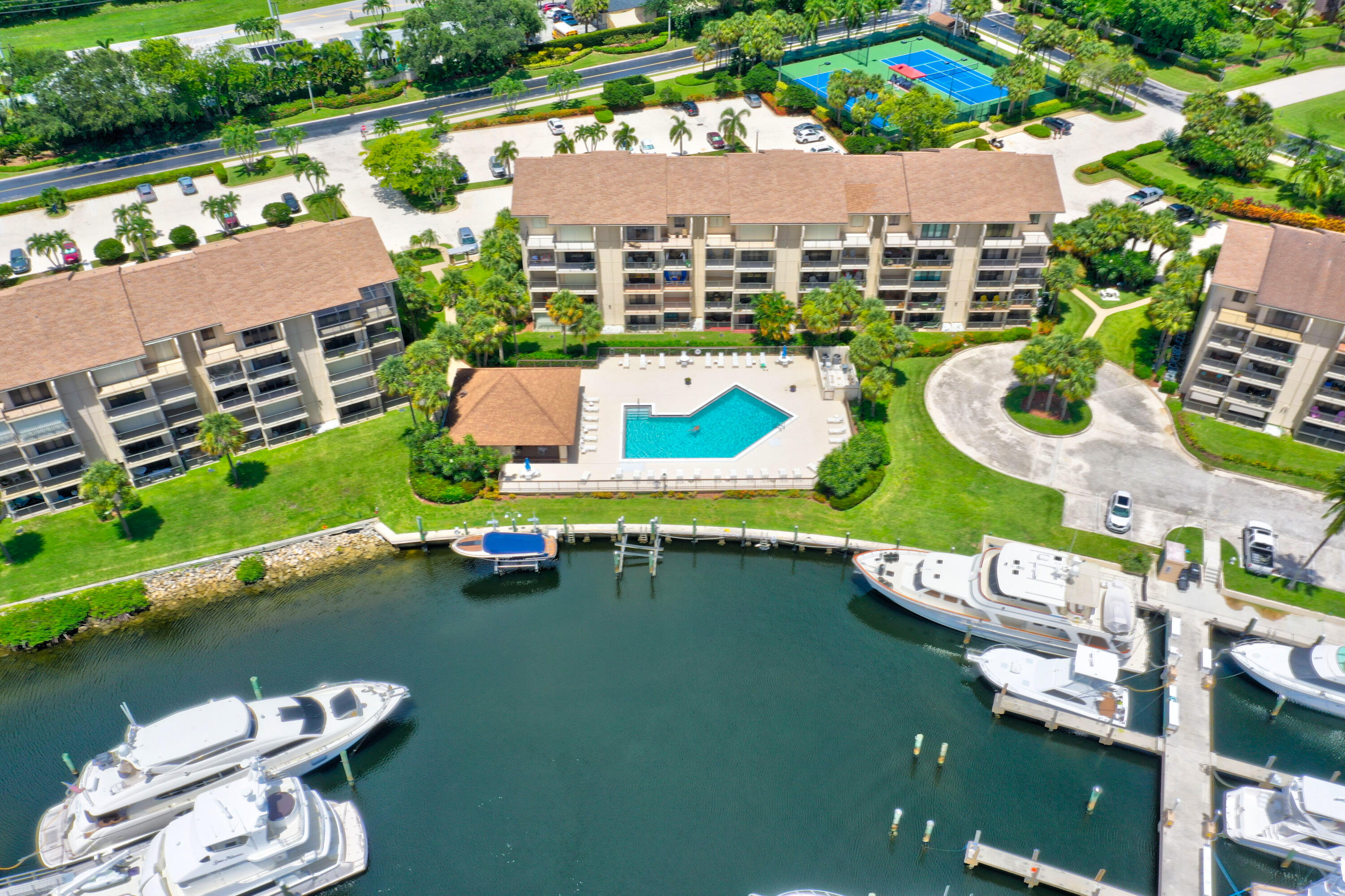 2001 Marina Isle Way, Unit 403 Jupiter, FL 33477 - Photo 34 of 35 34