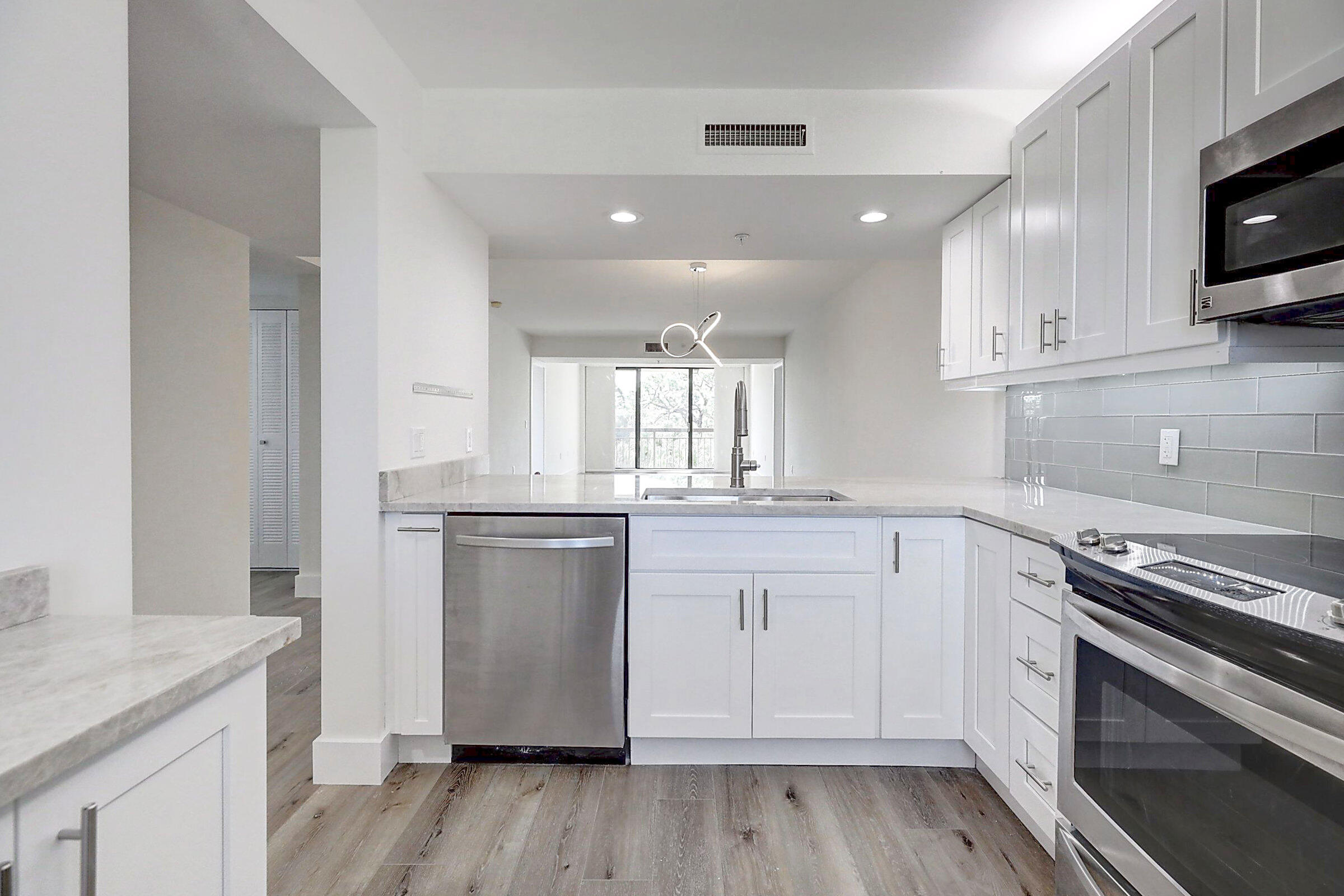 2001 Marina Isle Way, Unit 403 Jupiter, FL 33477 - Photo 5 of 35 5
