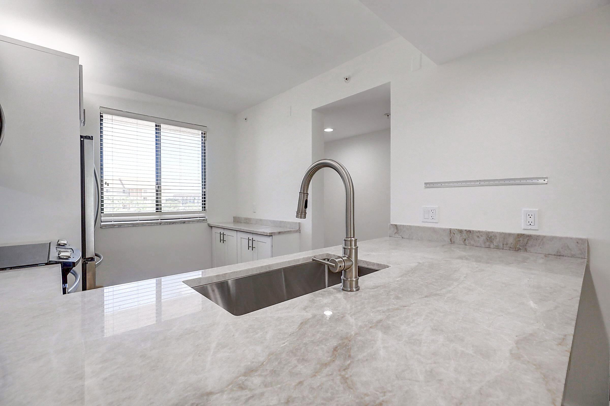 2001 Marina Isle Way, Unit 403 Jupiter, FL 33477 - Photo 7 of 35 7