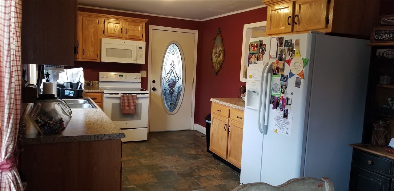 1835 Mountain View Road Robbins, TN 37852 - Photo 18 of 70 Gallery Image 18