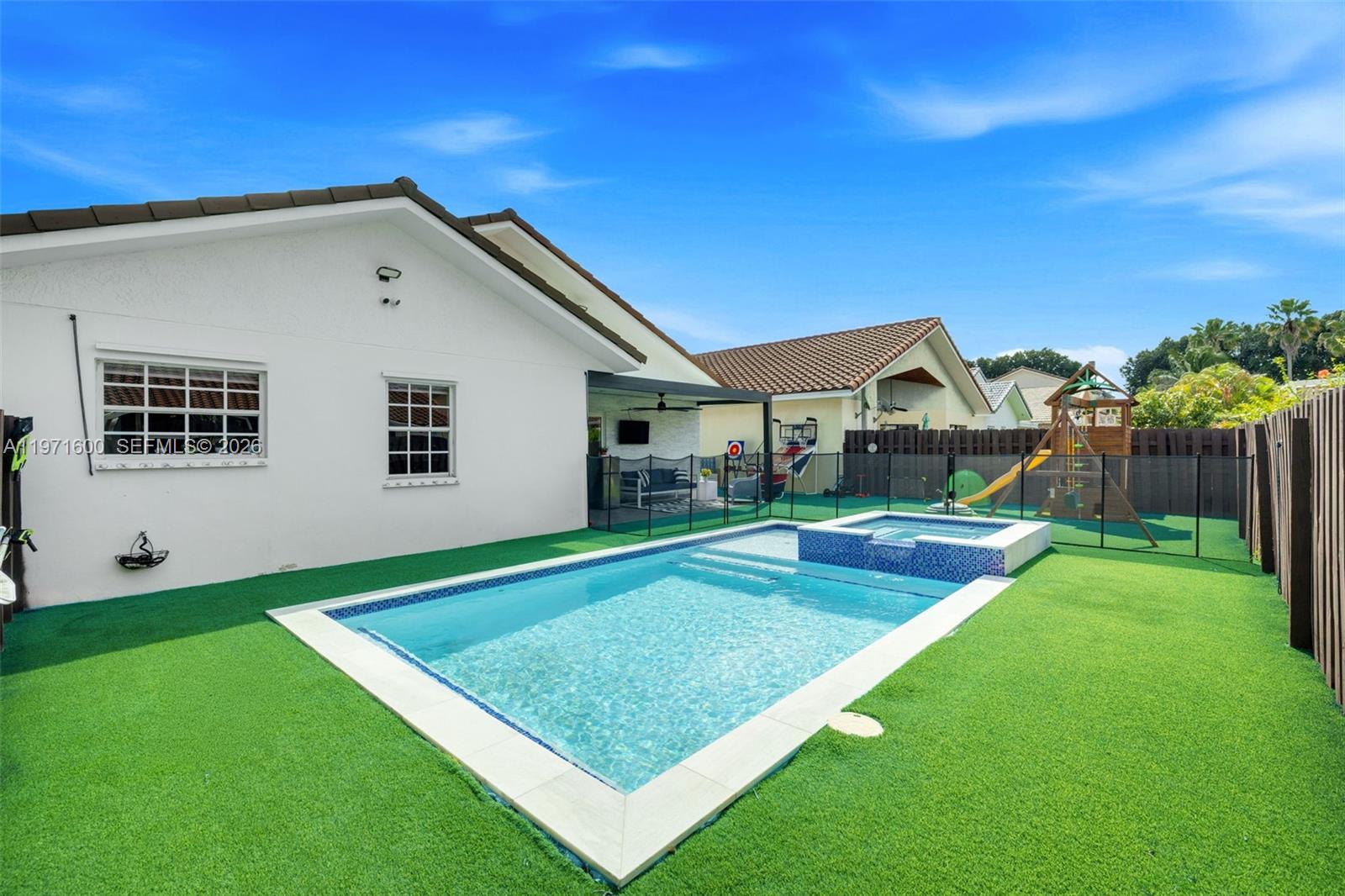 4260 Southwest 153rd Place Miami, FL 33185 - Photo 31 of 34