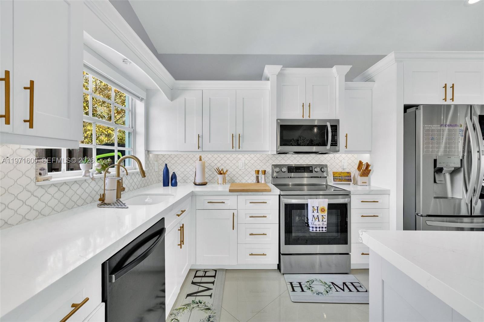 4260 Southwest 153rd Place Miami, FL 33185 - Photo 10 of 34