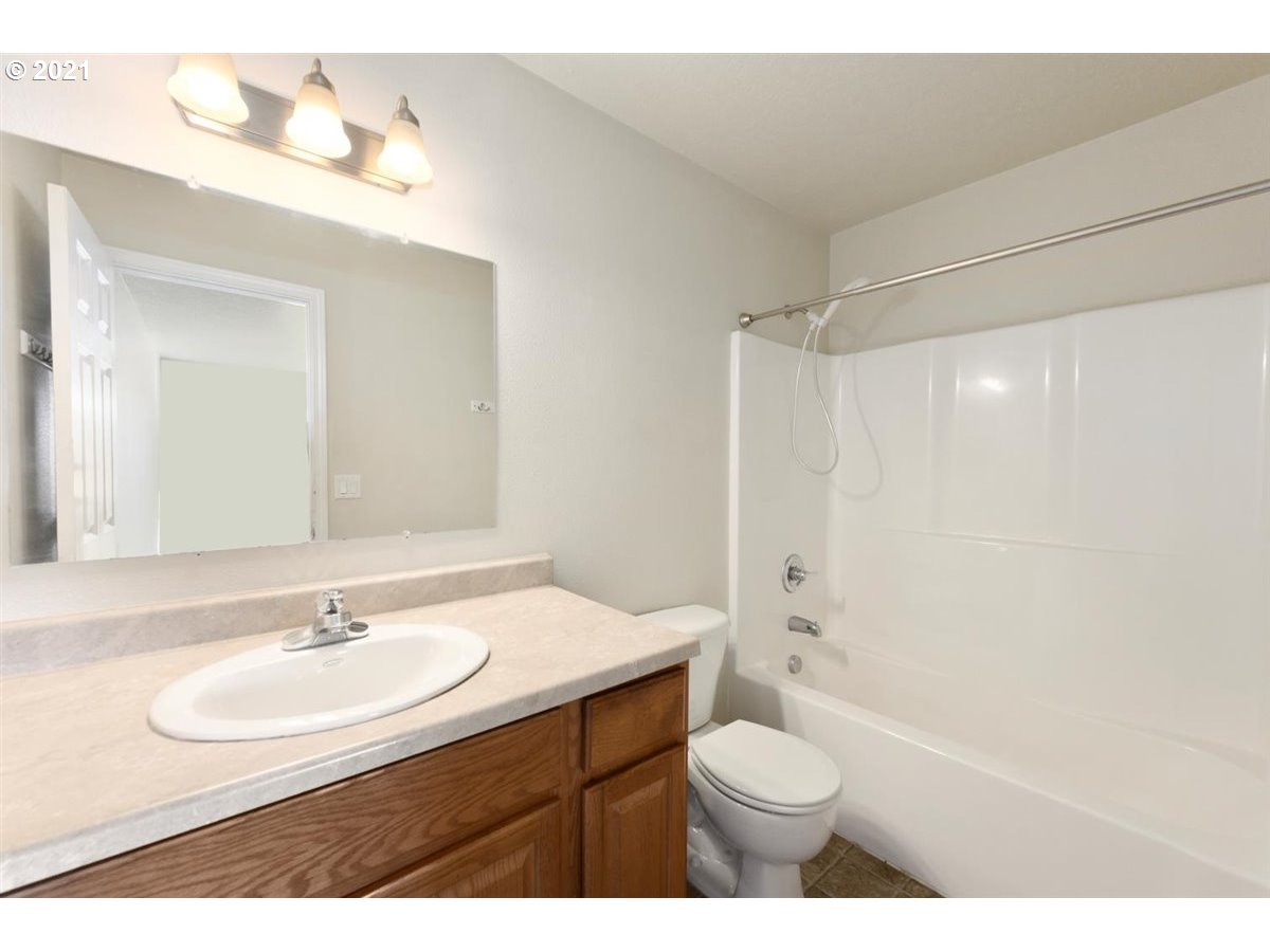 1133 Southwest Maple Street Dallas, OR 97338 - Photo 14 of 23