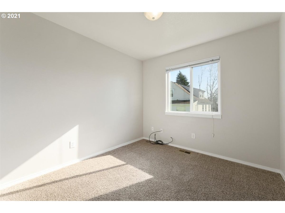 1133 Southwest Maple Street Dallas, OR 97338 - Photo 17 of 23