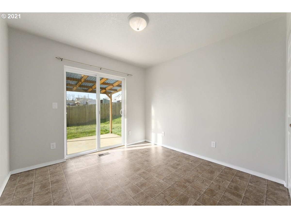 1133 Southwest Maple Street Dallas, OR 97338 - Photo 18 of 23