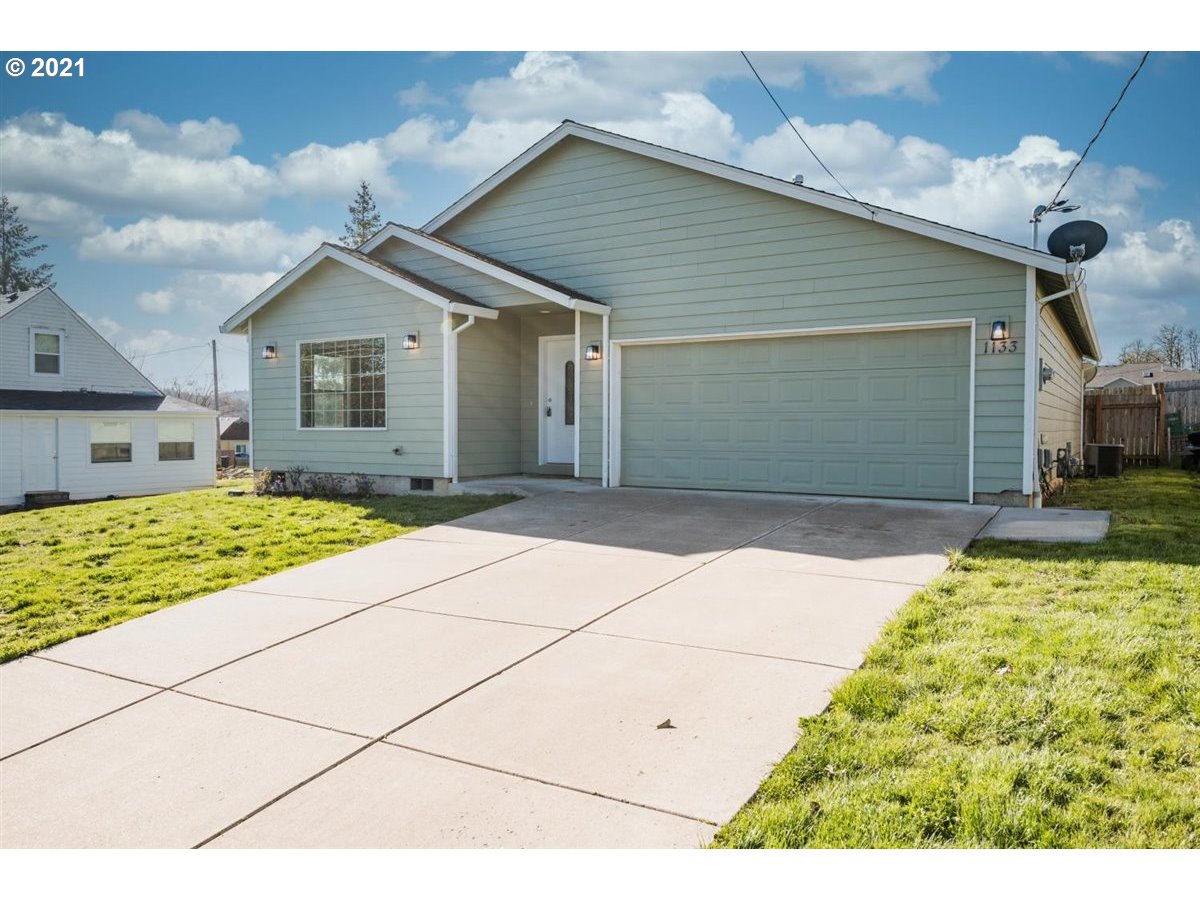 1133 Southwest Maple Street Dallas, OR 97338 - Photo 3 of 23