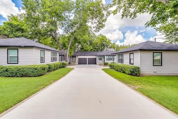 $2,000 | 4704 Collinwood Avenue, Fort Worth, TX 76107