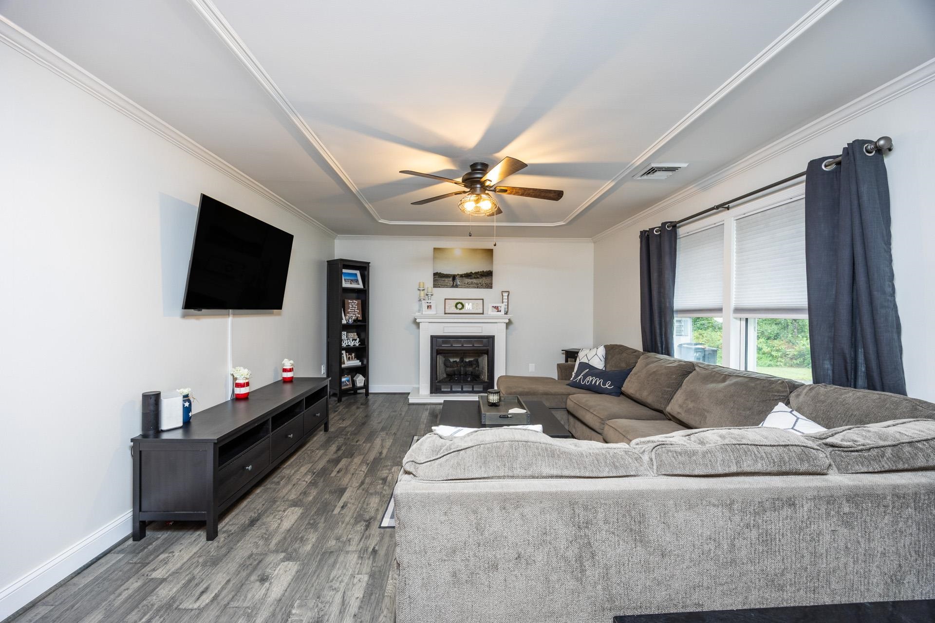 405 Old Goshen Road Ocean View, NJ 08230 - Photo 7 of 38 a living room with furniture and a flat screen tv