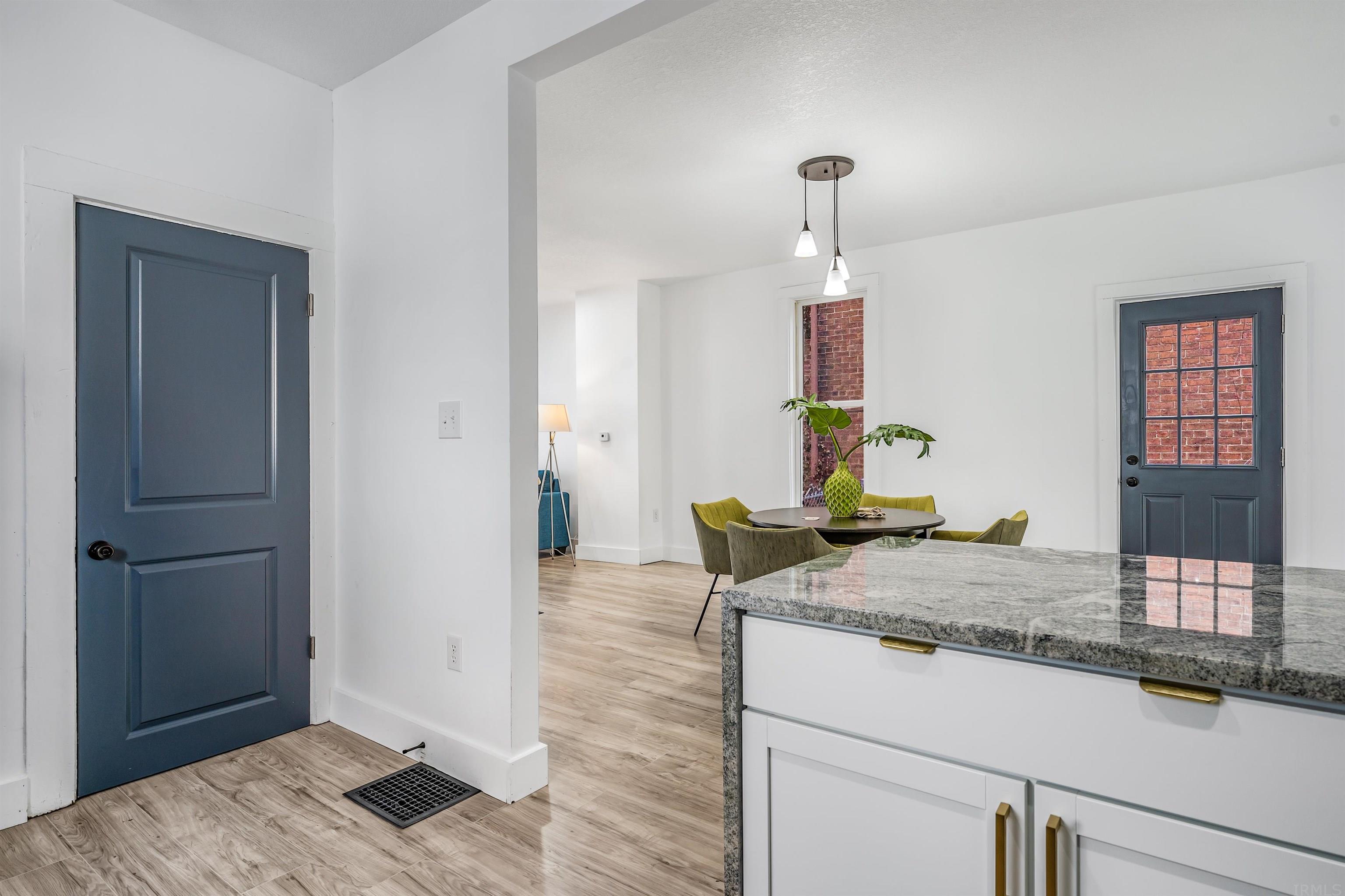 1405 Stophlet Street Fort Wayne, IN 46802 - Photo 12 of 34