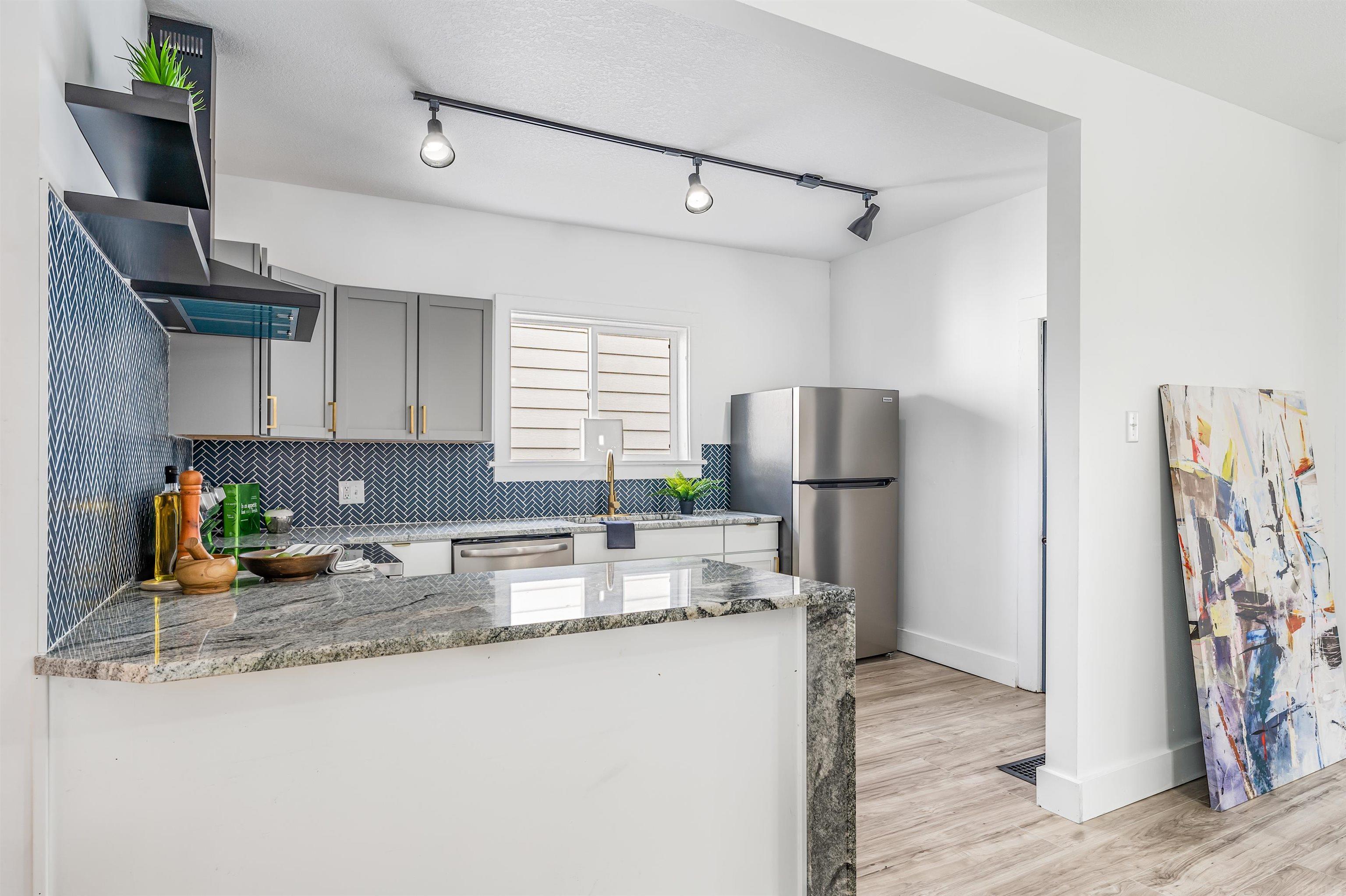 1405 Stophlet Street Fort Wayne, IN 46802 - Photo 13 of 34