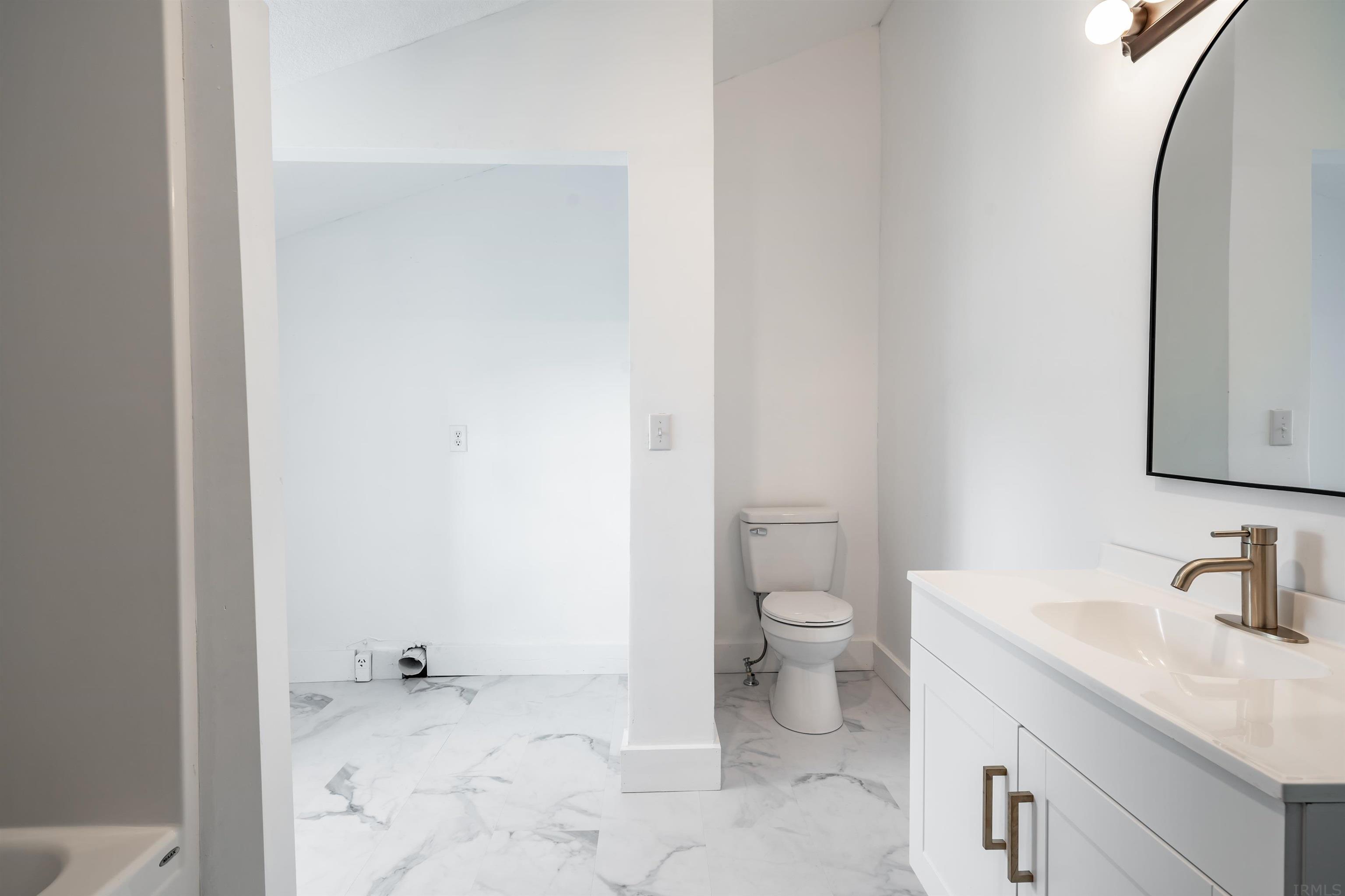 1405 Stophlet Street Fort Wayne, IN 46802 - Photo 19 of 34