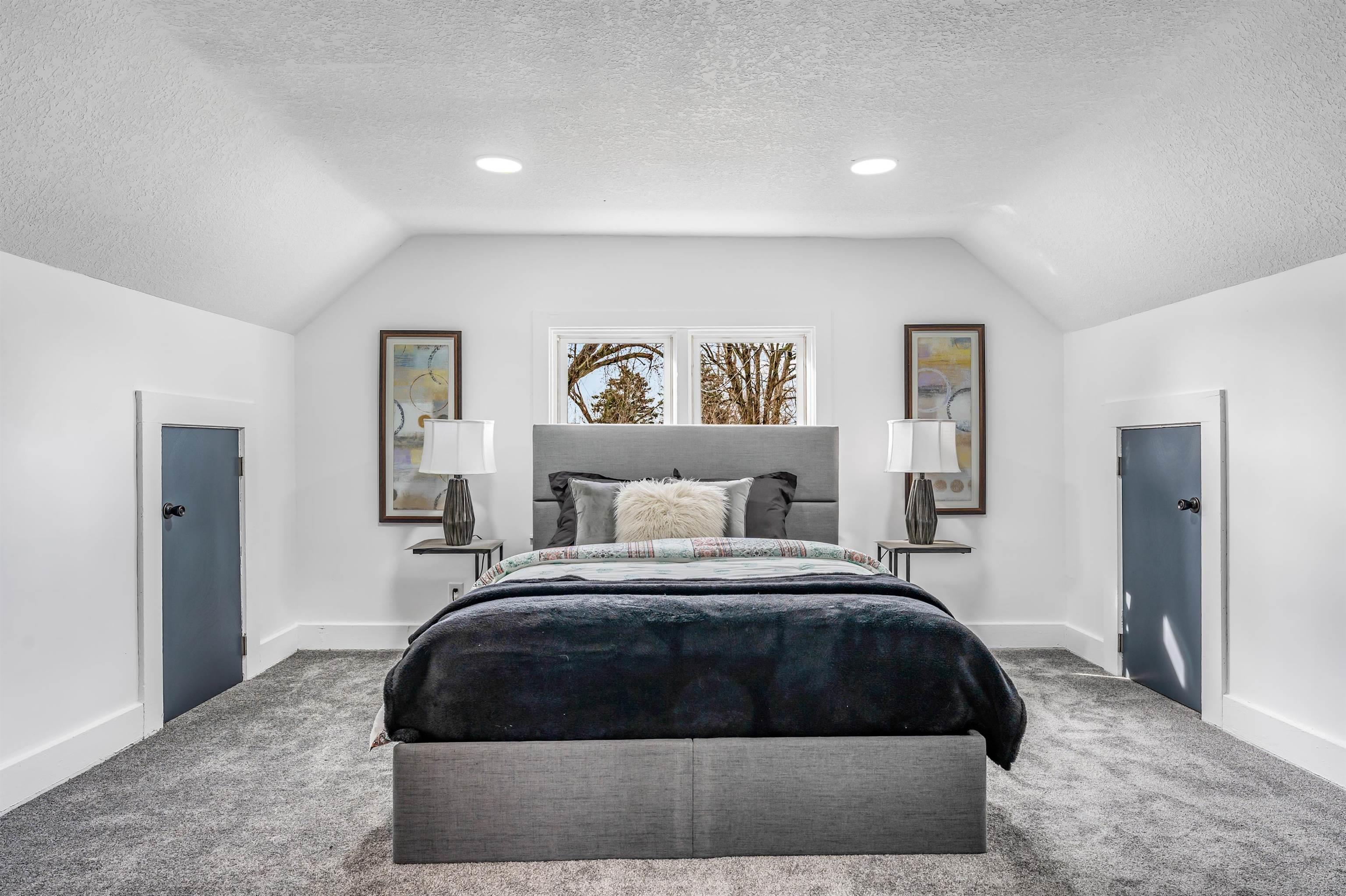 1405 Stophlet Street Fort Wayne, IN 46802 - Photo 23 of 34