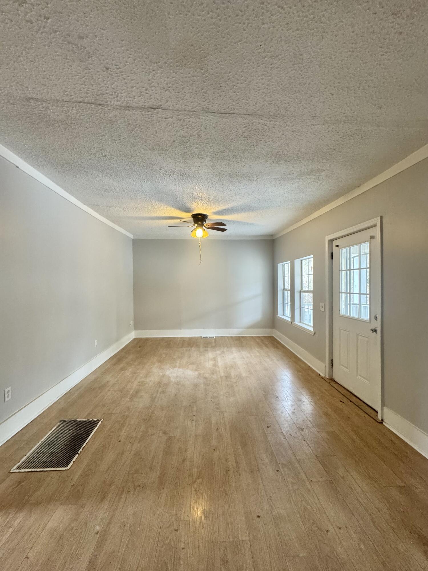 805 Gillespie Road Chattanooga, TN 37411 - Photo 6 of 24 Photo Feb 05 2026, 11 52 15 AM