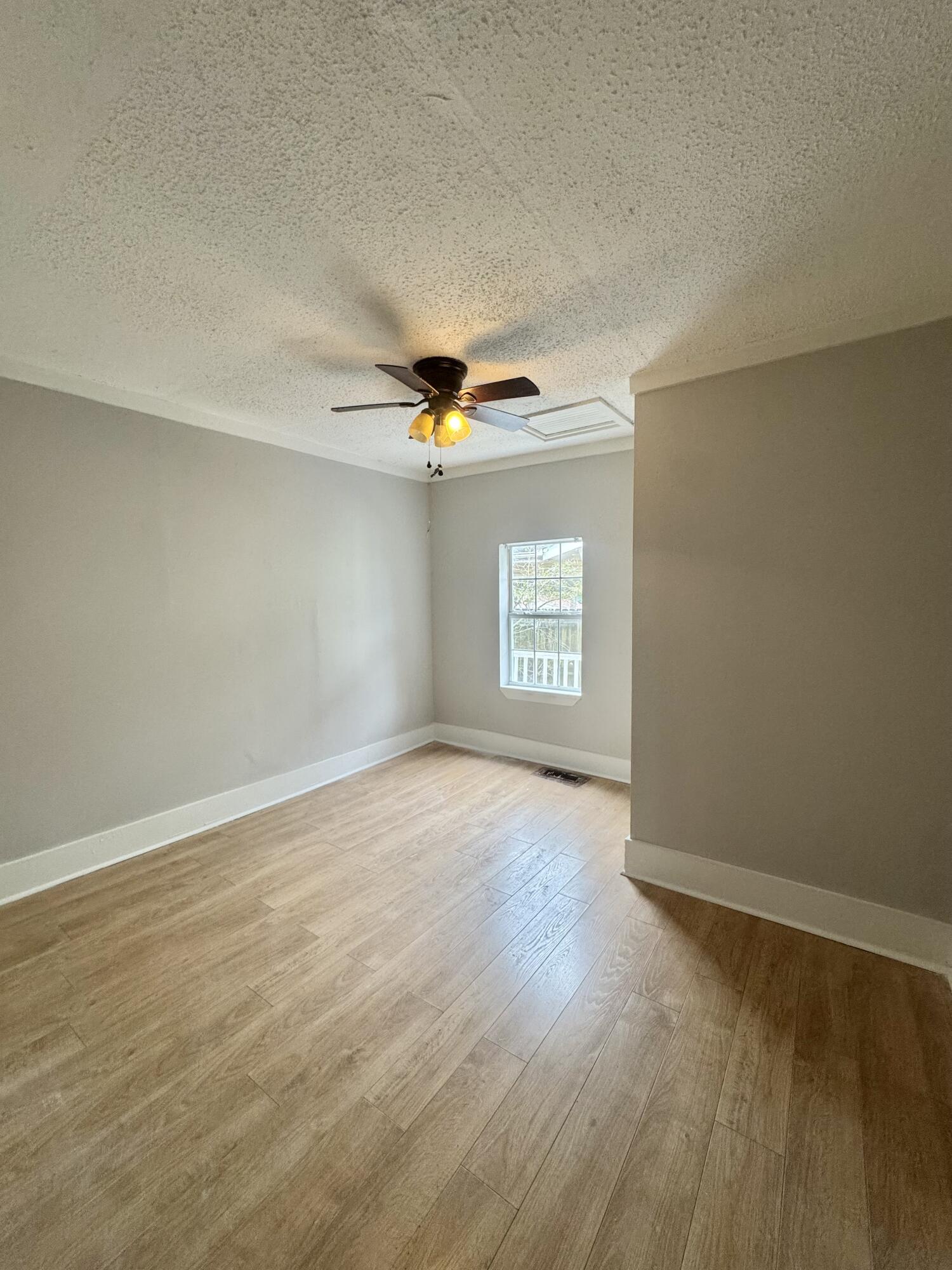 805 Gillespie Road Chattanooga, TN 37411 - Photo 9 of 24 Photo Feb 05 2026, 11 54 23 AM