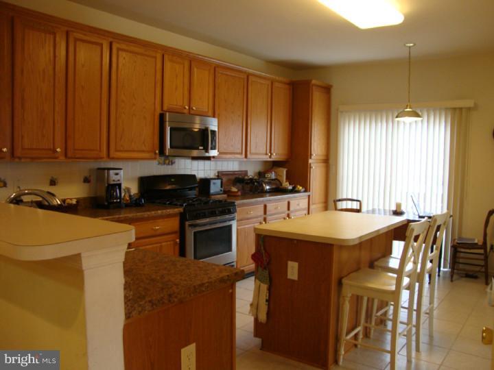 32 Windsor Pond Road Princeton Junction, NJ 08550 - Photo 11 of 17 Kitchen